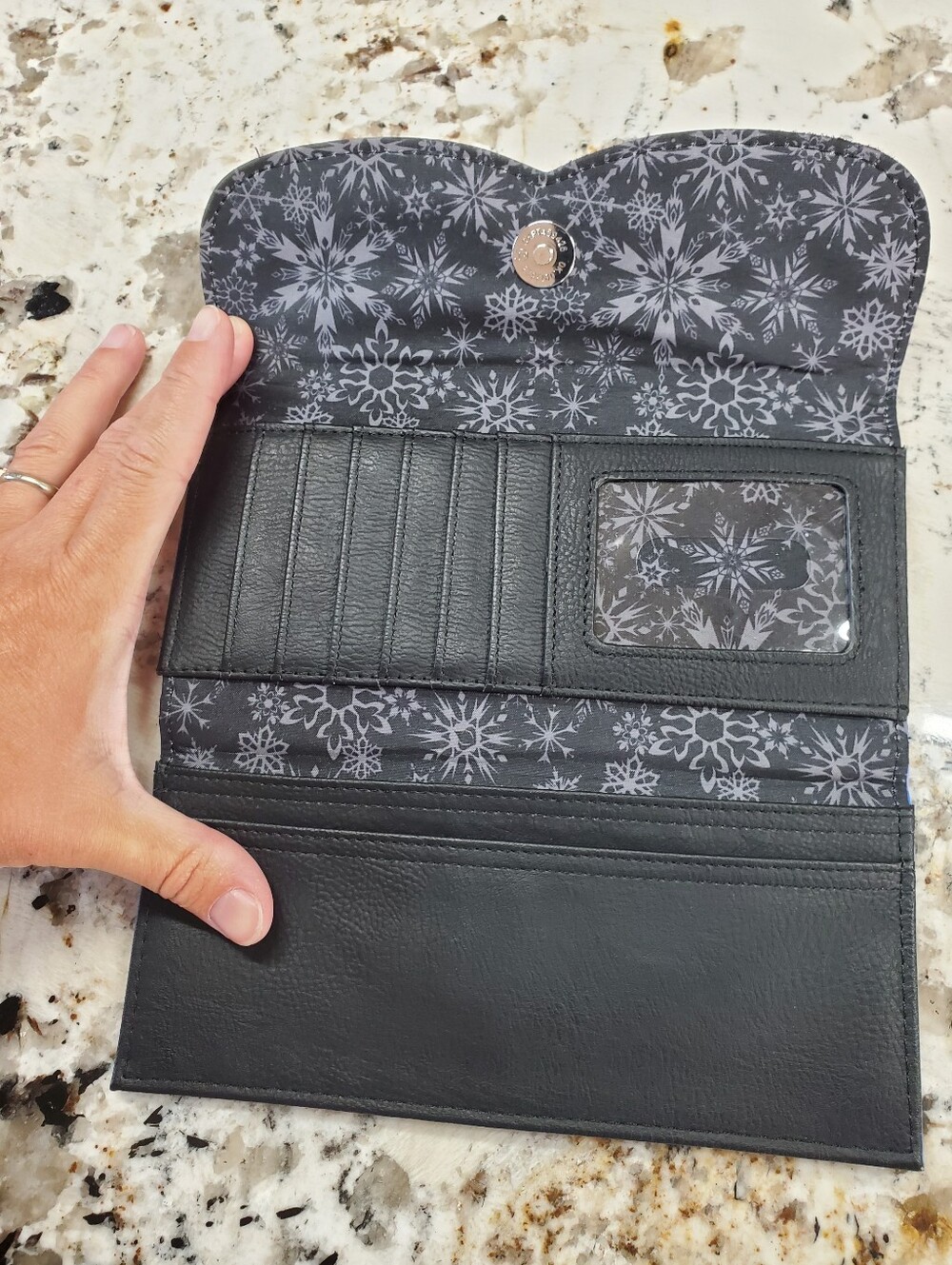 Frozen Loungefly Wallet - Picture 5 of 7